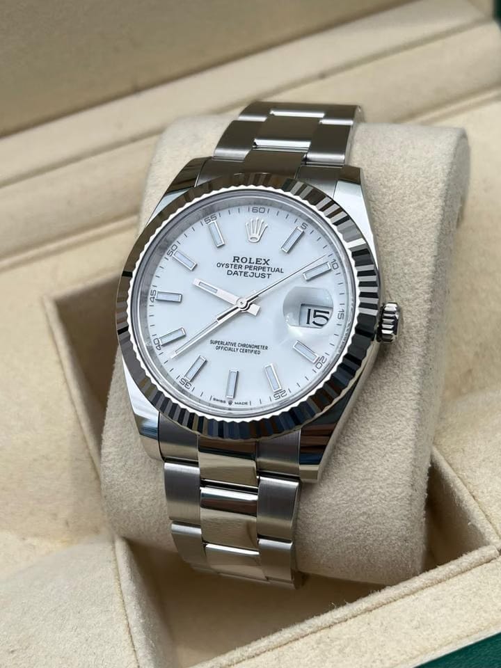 Rolex | Datejust | 126334 | White gold | 41 mm | Steel | White | Automatic