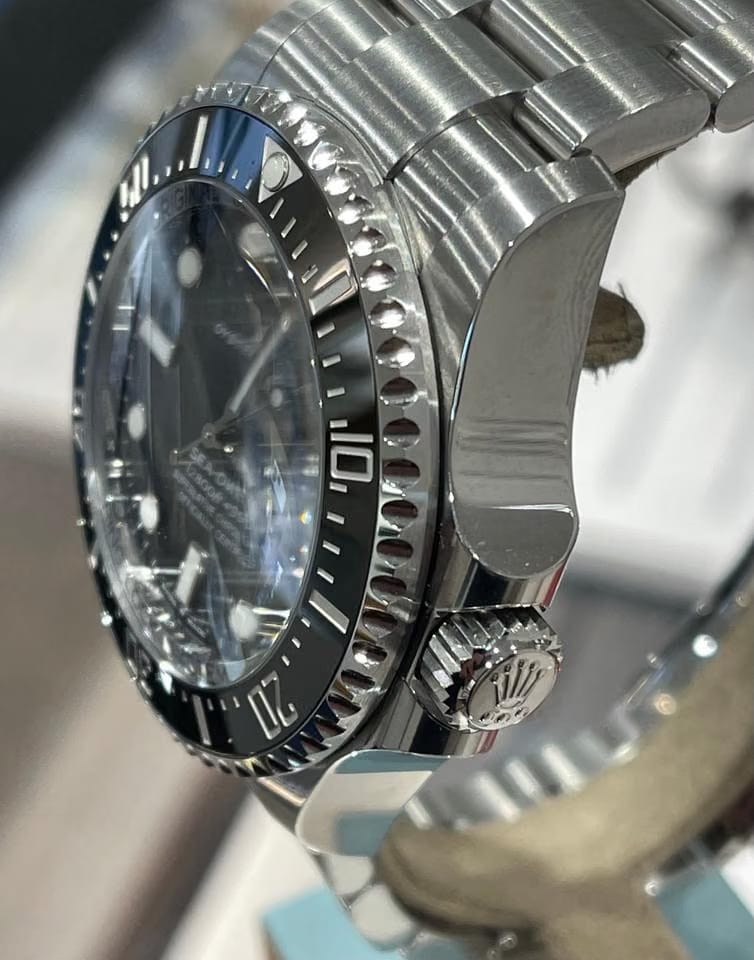 Rolex | Sea-Dweller | M126660-0001 | Steel | 44 mm | Steel | Black | Automatic