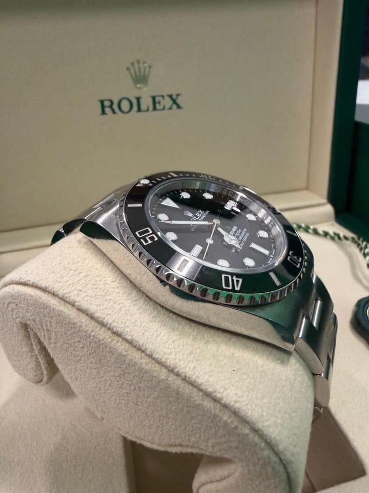 Rolex | Submariner | 124060 LN | Steel | 41 x 40 mm | Steel | Black | Automatic