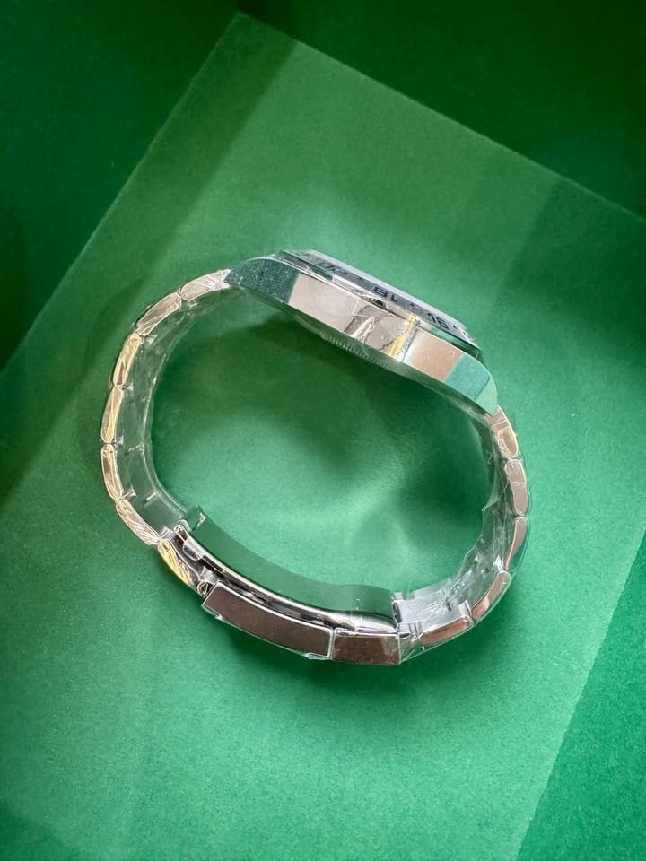 Rolex | Explorer II | 226570 | Steel | 40 mm | Steel | Black | Automatic