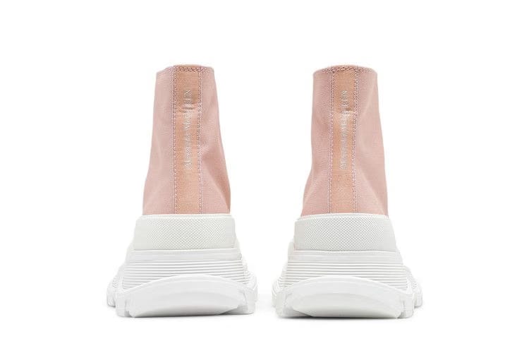 Alexander McQueen Wmns Tread Slick Boots 'Magnolia'