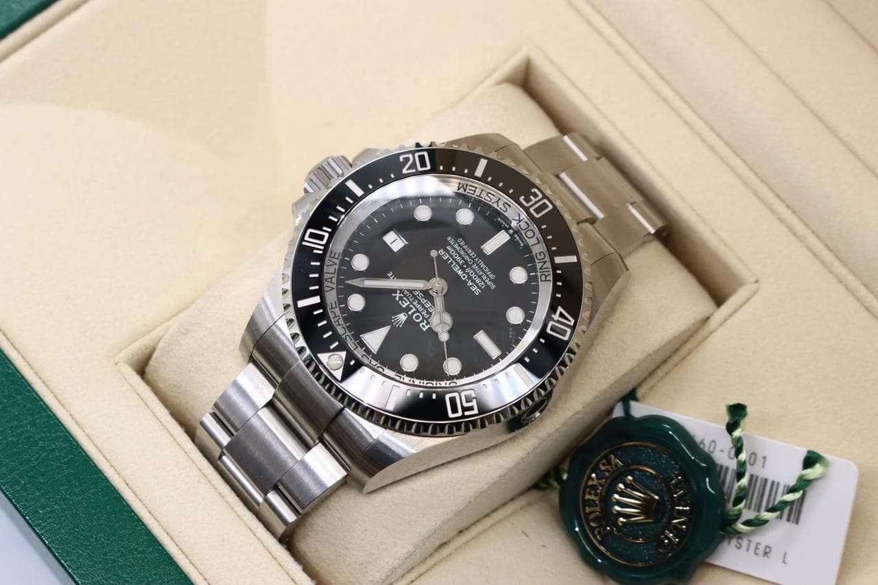 Rolex | Sea-Dweller | 126660-0001 | Steel | 44 mm | Black