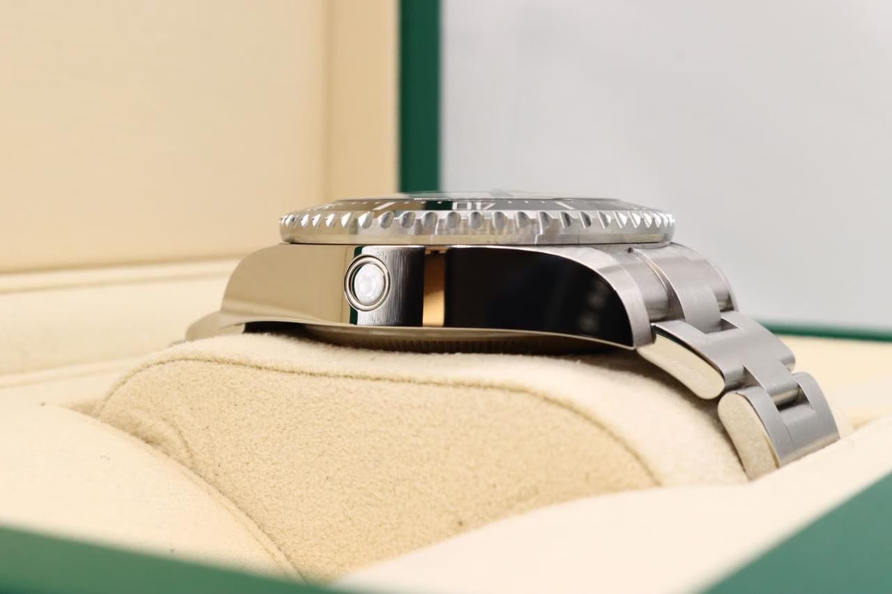 Rolex | Sea-Dweller | 126660-0001 | Steel | 44 mm | Black