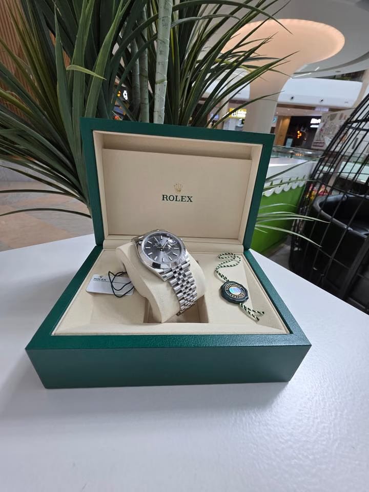 Rolex | Datejust | 126300-0008 | Steel | 41 x 48 mm | Steel | Grey | Automatic