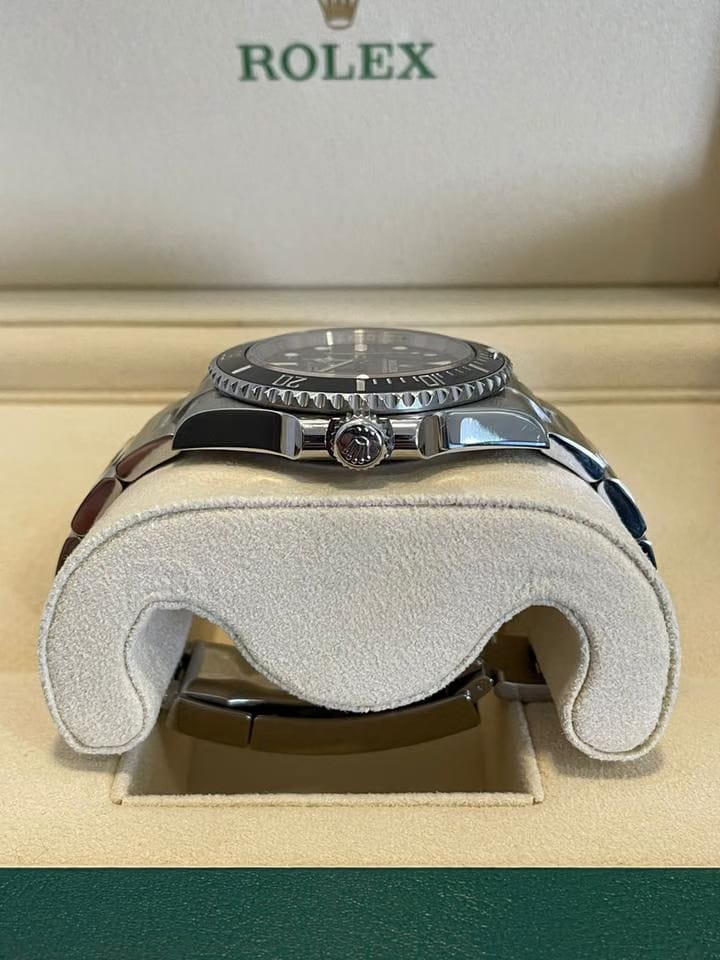 Rolex | Submariner | 124060 LN | Steel | 41 mm | Steel | Black | Automatic