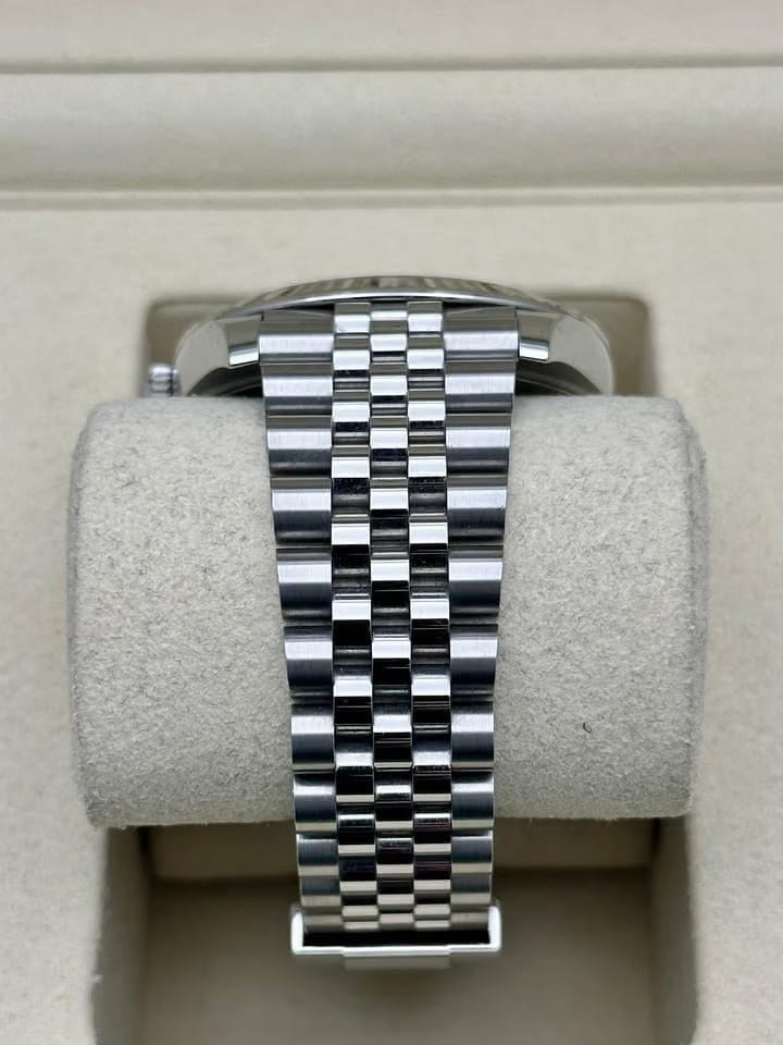 Rolex | Datejust | 126234 | Steel | 36 mm | Steel | Silver (solid) | Automatic