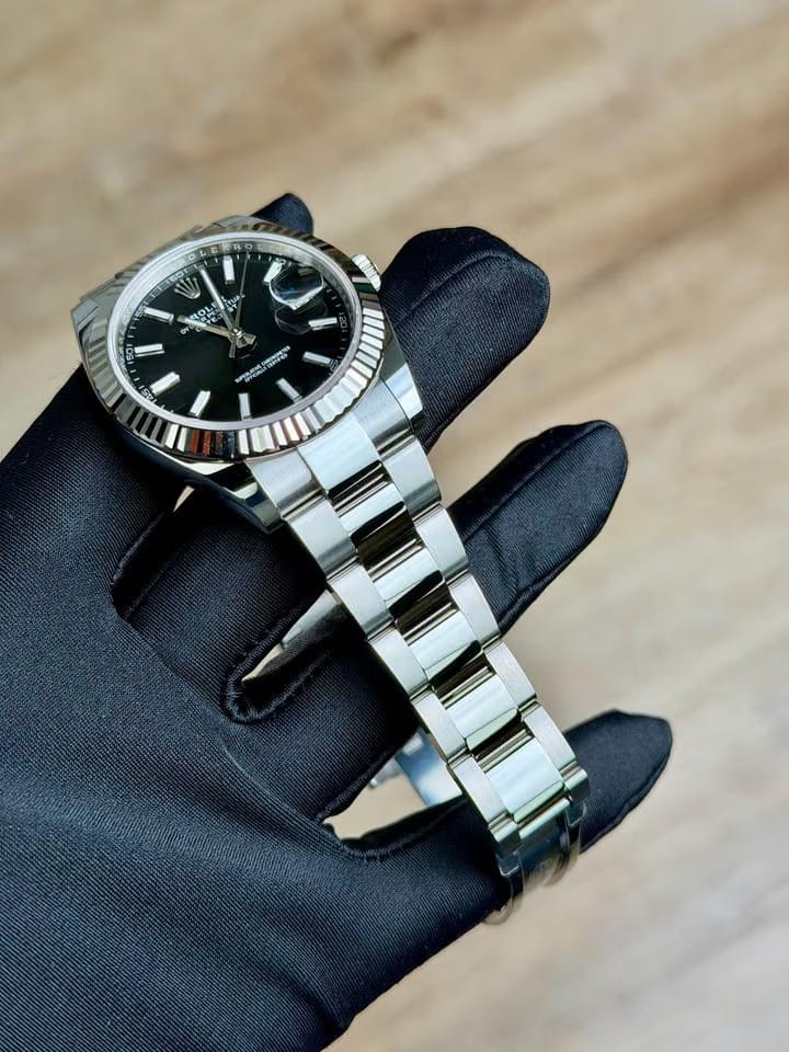 Rolex | Datejust | 126334 | Gold/Steel | 41 mm | Steel | Black | Automatic