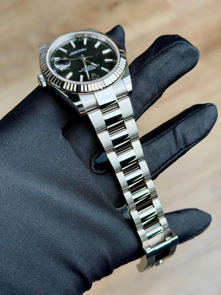 Rolex | Datejust | 126334 | Gold/Steel | 41 mm | Steel | Black | Automatic