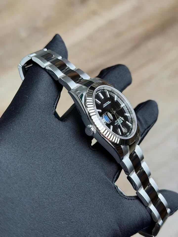 Rolex | Datejust | 126334 | Gold/Steel | 41 mm | Steel | Black | Automatic