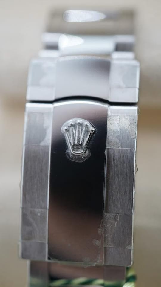 Rolex | Milgauss | 116400 | Steel | 40 mm | Steel | Red | Automatic