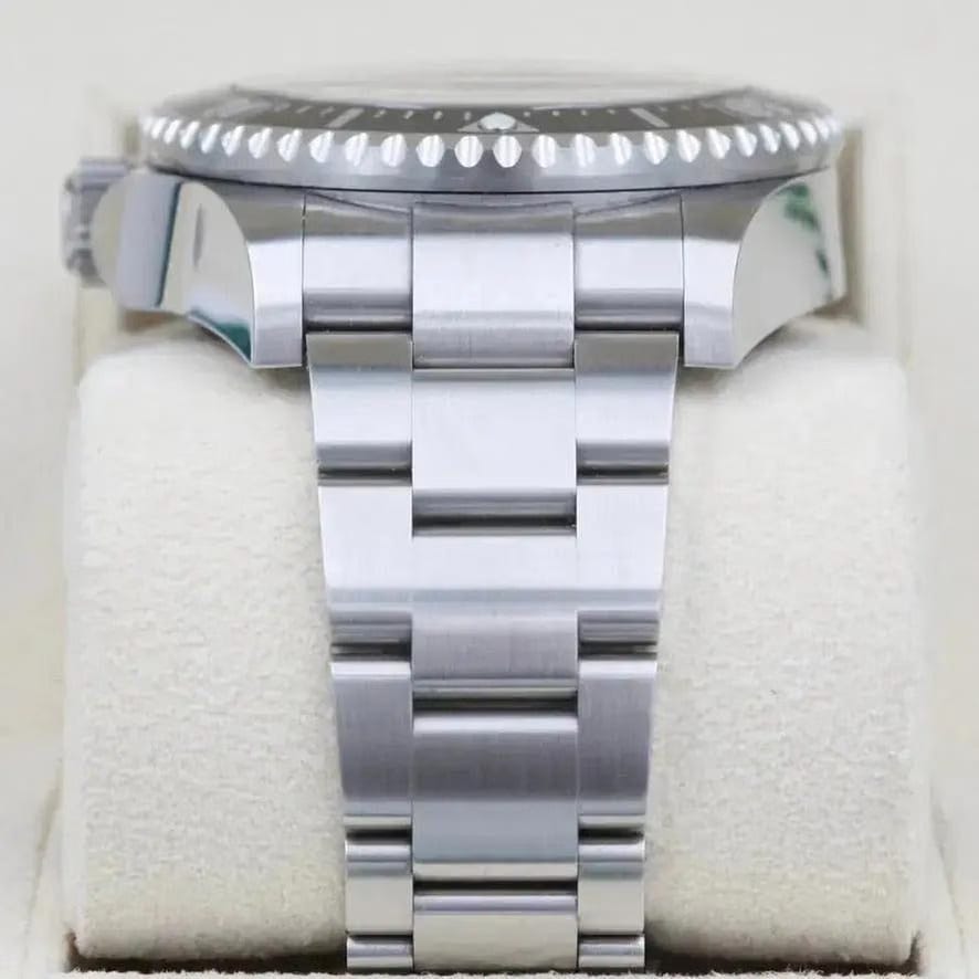 Rolex | Sea-Dweller | 126660 | Steel | 44 mm | Automatic