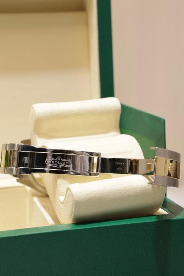 Rolex | Datejust | 126233 | Gold/Steel | 36 mm | Gold/Steel | Black | Automatic