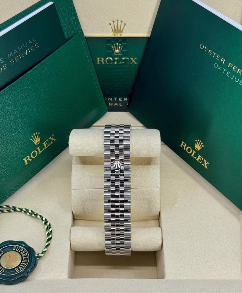 Rolex | Datejust | 278274-0012 | White gold | 31 mm | Steel | Silver | Automatic