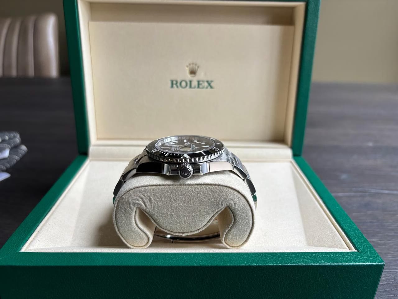 Rolex | Submariner | 16610 | Steel | 41 x 40 mm | Steel | Black | Automatic