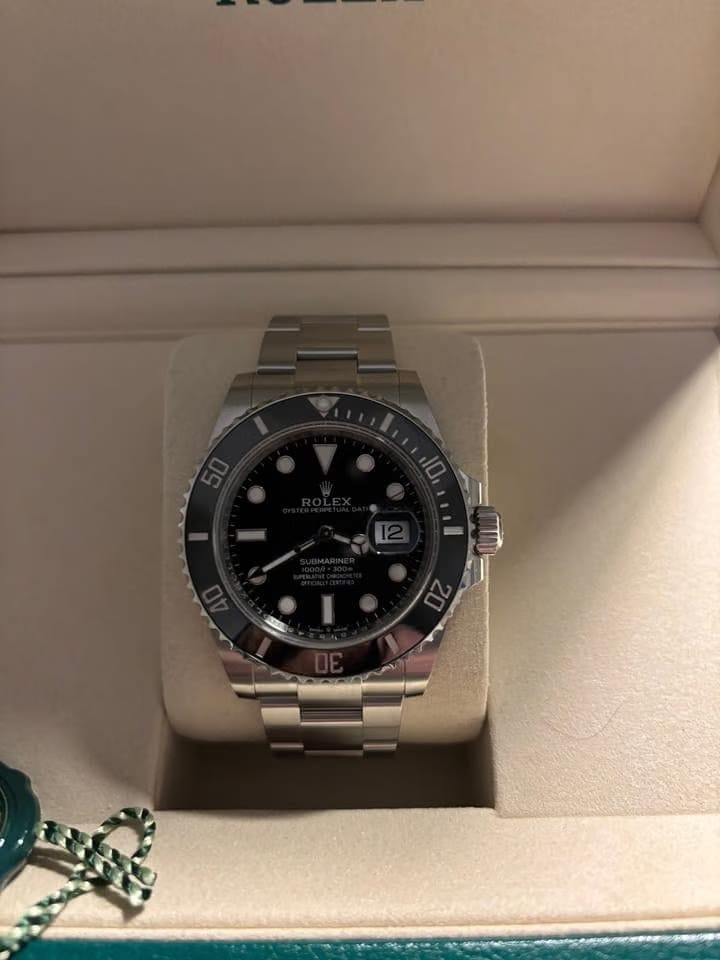 Rolex | Submariner | 16610 | Steel | 41 x 40 mm | Steel | Black | Automatic