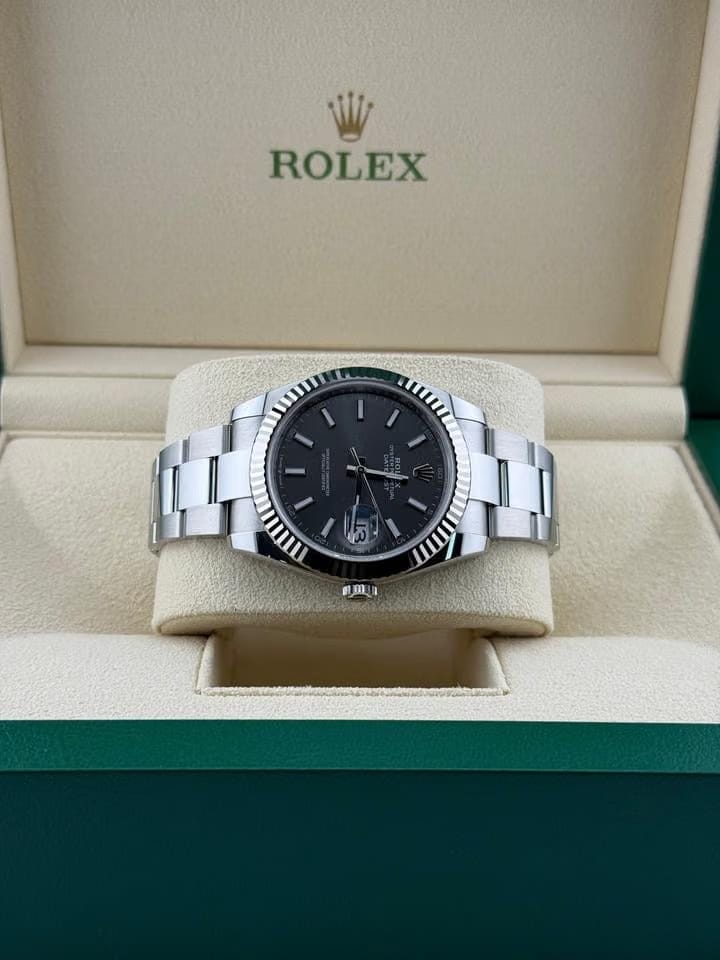Rolex | Datejust | 126334 | White gold | 41 mm | Steel | Grey | Automatic