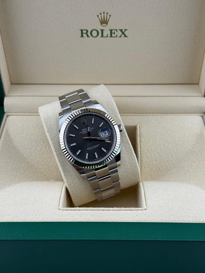 Rolex | Datejust | 126334 | White gold | 41 mm | Steel | Grey | Automatic
