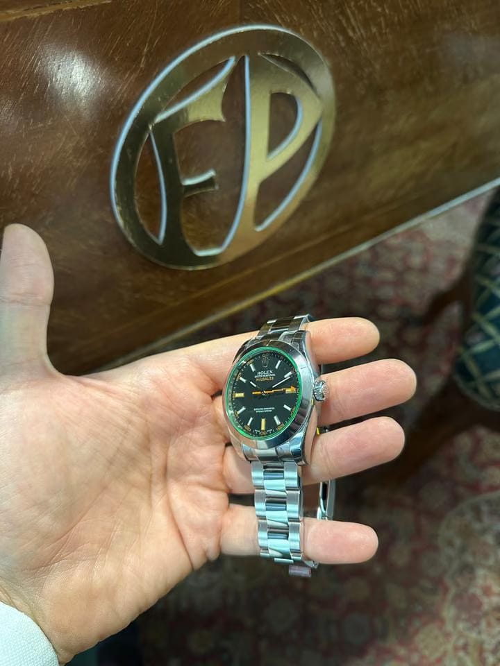 Rolex | Milgauss | ROLEX 116400GV FULL STICKERS MK1 FULL SET BLACK GREEN GLASS | Steel | 40 mm | Steel | Black | Automatic