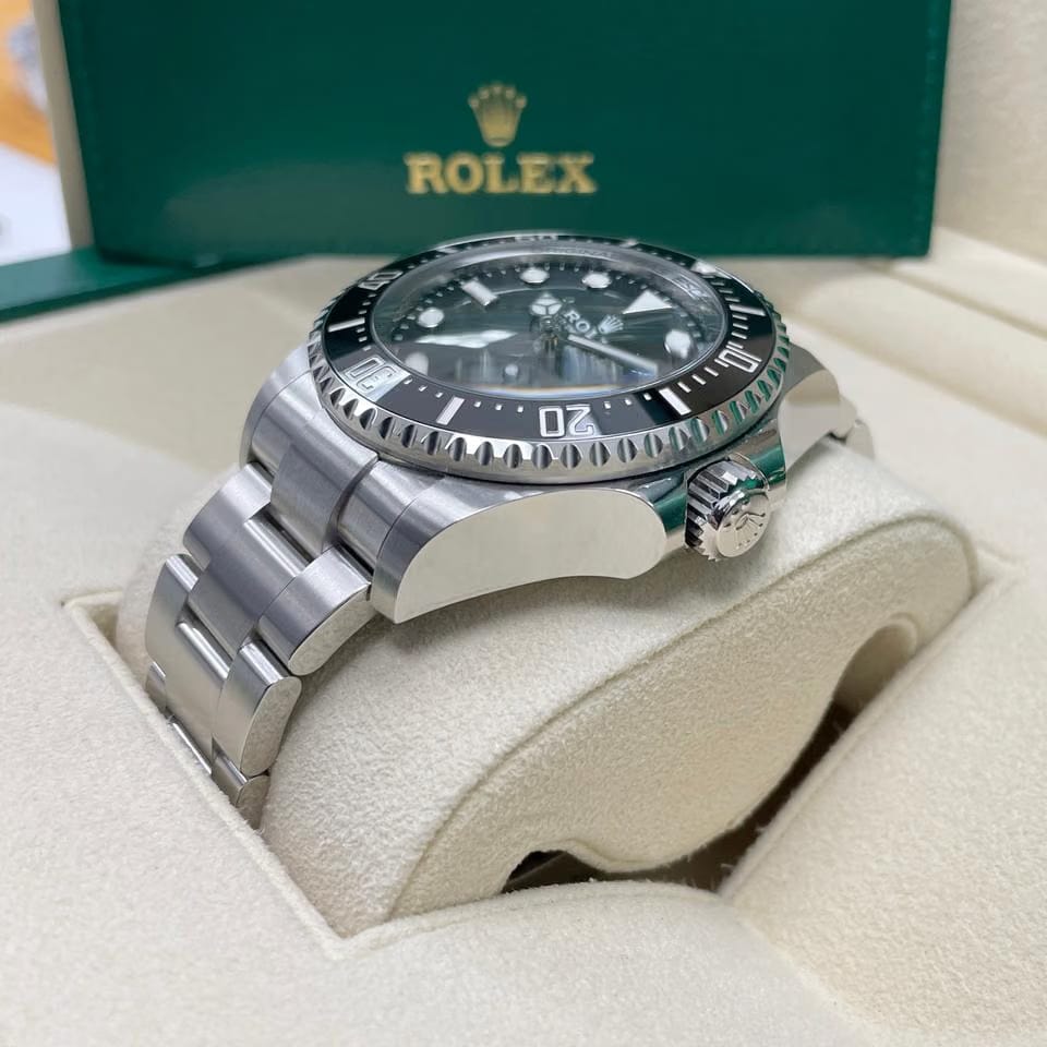 Rolex | Sea-Dweller | 126660-0001 | Steel | 44 mm | Steel | Black | Automatic