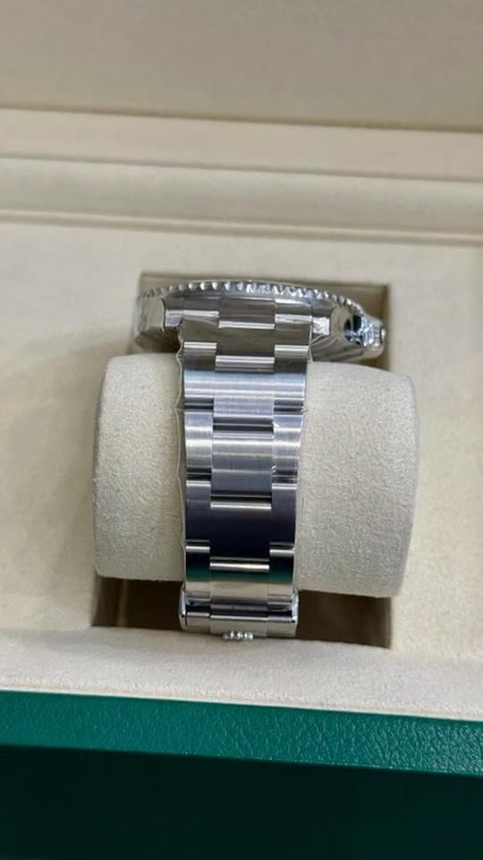 Rolex | Submariner | 124060 | Steel | 41 mm | Black