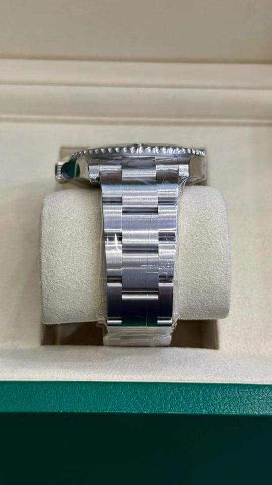 Rolex | Submariner | 124060 | Steel | 41 mm | Black