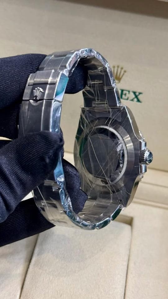 Rolex | Submariner | 124060 | Steel | 41 mm | Black
