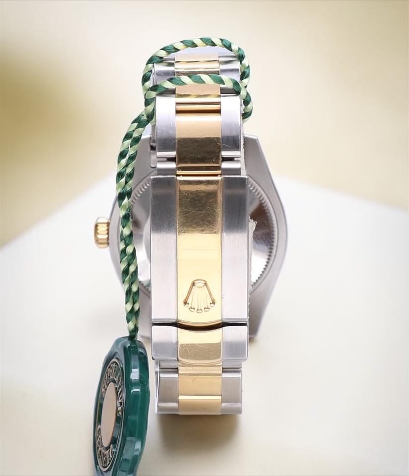 Rolex | Datejust | 178273 | Gold/Steel | 31 mm | Gold/Steel | Champagne | Automatic