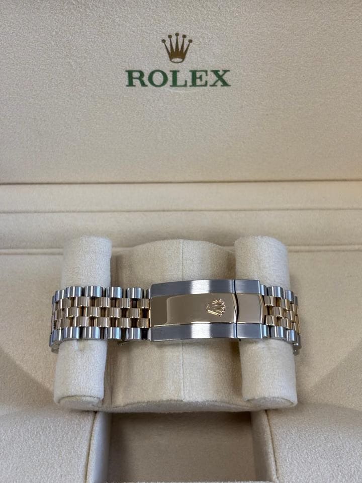 Rolex | Datejust | 126233 | Yellow gold | 42 mm | Gold/Steel | Champagne | Automatic