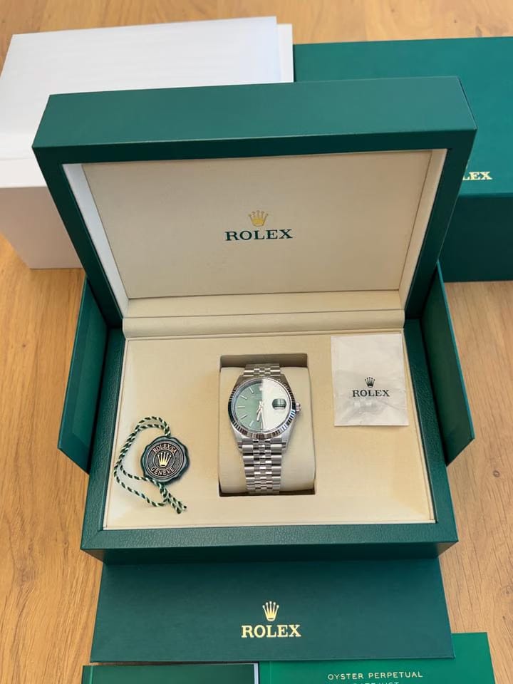 Rolex | Datejust | 12500 | Gold/Steel | 36 mm | Gold/Steel | Green | Automatic