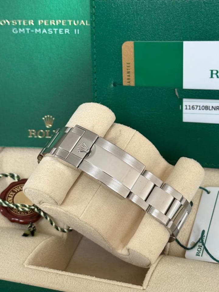 Rolex | GMT-Master II | 116710BLNR | Steel | 41 x 40 mm | Steel | Black | Automatic