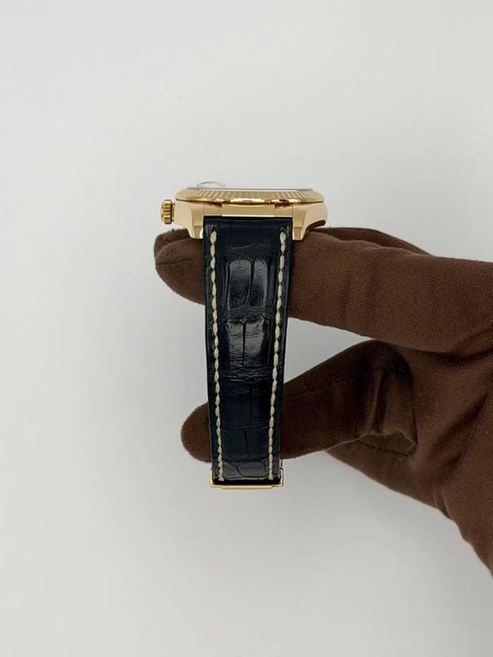 Rolex | Datejust | 116138 | Yellow gold | 36 mm | Alligator skin | White