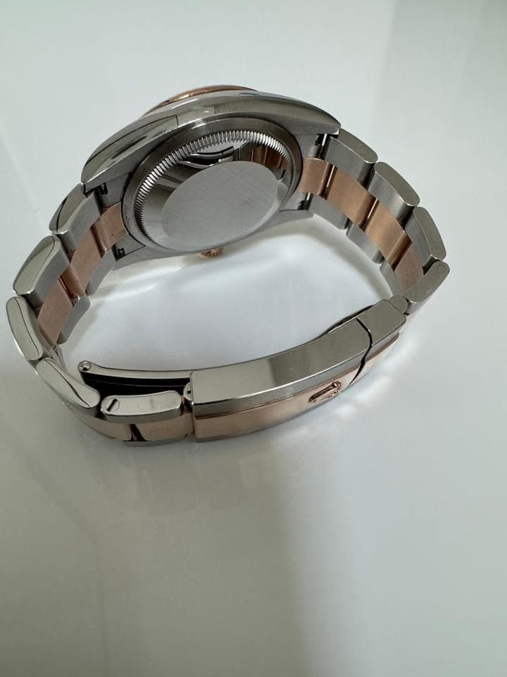 Rolex | Datejust | 126231 | 36 x 44 mm | Gold/Steel | Silver (solid) | Automatic