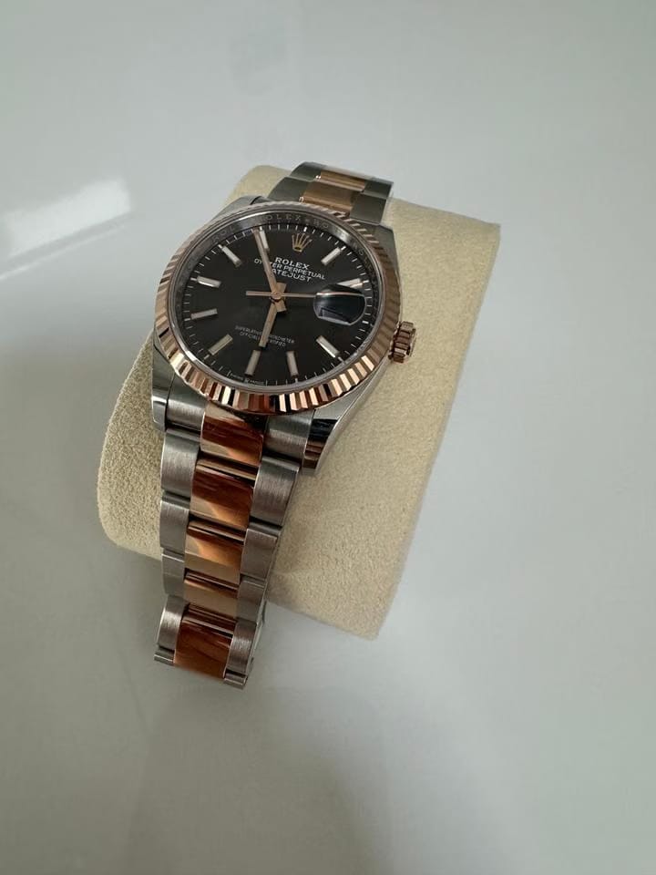 Rolex | Datejust | 126231 | 36 x 44 mm | Gold/Steel | Silver (solid) | Automatic
