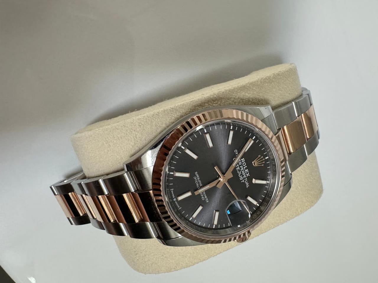 Rolex | Datejust | 126231 | 36 x 44 mm | Gold/Steel | Silver (solid) | Automatic
