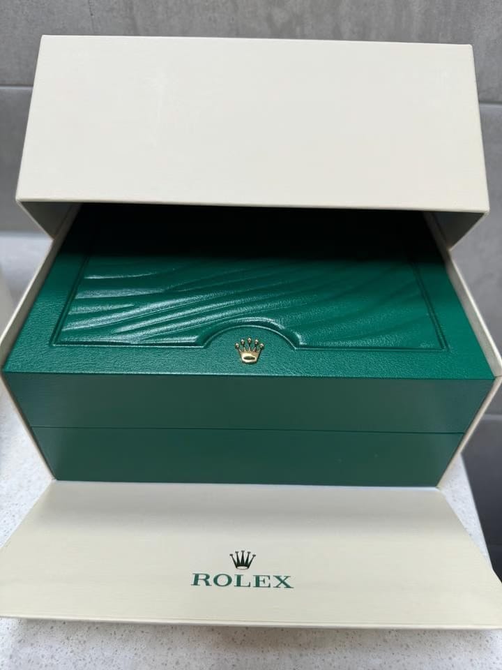 Rolex | Datejust | 126231 | 36 x 44 mm | Gold/Steel | Silver (solid) | Automatic