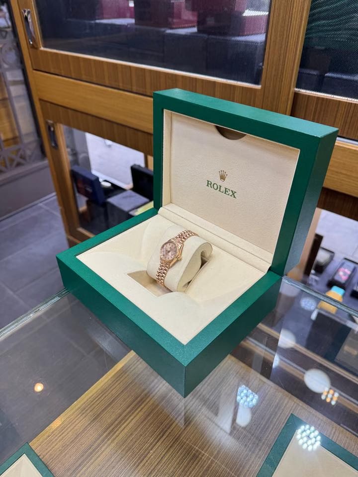 Rolex | Datejust | 6527 | Rose gold | 26 mm | Rose gold | Pink | Automatic
