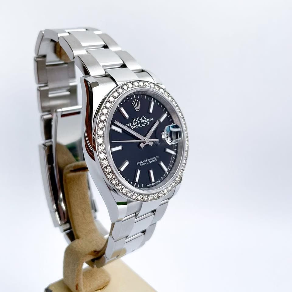 Rolex | Datejust | 126200 | 36 mm | Black | Automatic