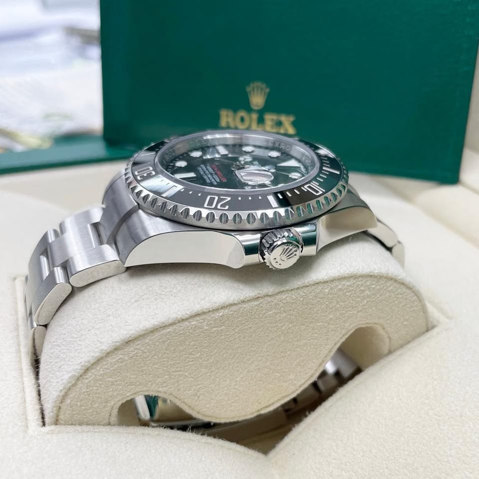 Rolex | Sea-Dweller | 126600 | Steel | 44 mm | Steel | Black | Automatic