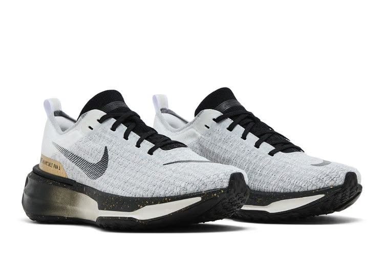 ZoomX Invincible 3 Light Smoke Grey Gold