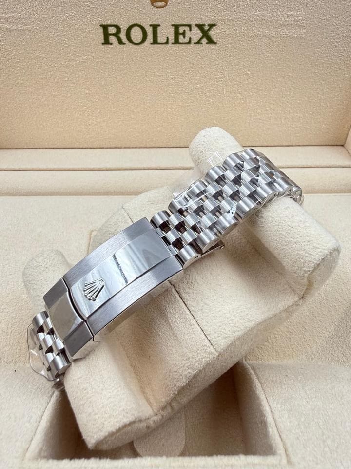 Rolex | Datejust | 126334 | White gold and steel | 41 mm | Steel | Black | Automatic