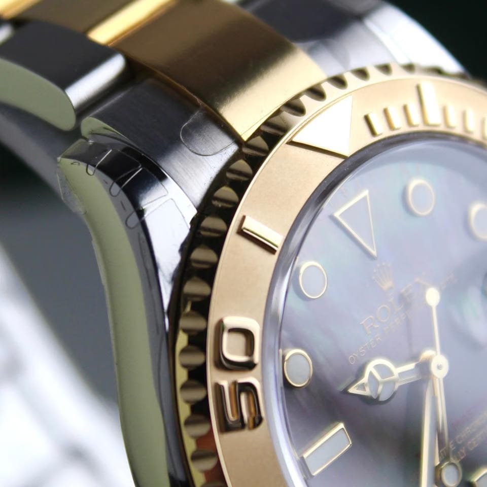 Rolex | Yacht-Master | 16623 | Gold/Steel | 40 mm | Gold/Steel | Mother of pearl | Automatic