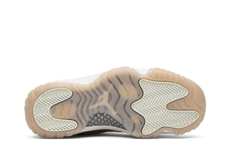 Wmns Air Jordan 11 Retro Low 'Rose Gold'