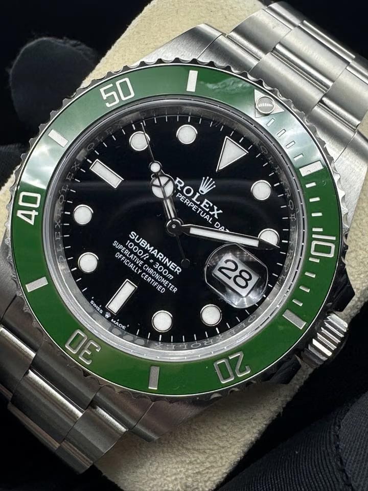 Rolex | Submariner | 126610lv | Steel | 41 x 40 mm | Steel | Black | Automatic