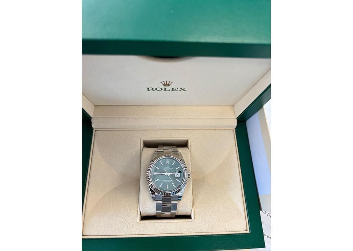 Rolex | Datejust | m126334-0027 | Steel | 41 mm | Steel | Green | Automatic