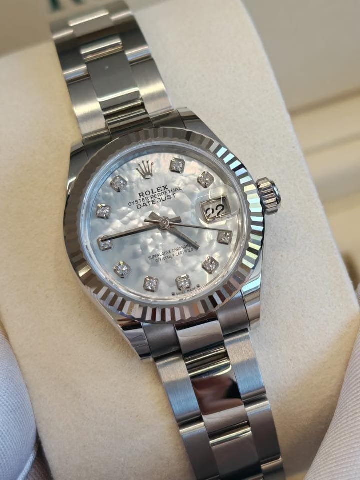 Rolex | Datejust | 279174NG WHITE OYS | Gold/Steel | 28 mm | Steel | Silver | Automatic