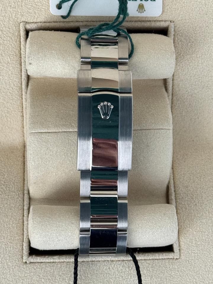 Rolex | Datejust | 126334 | Gold/Steel | 41 mm | Steel | Green | Automatic