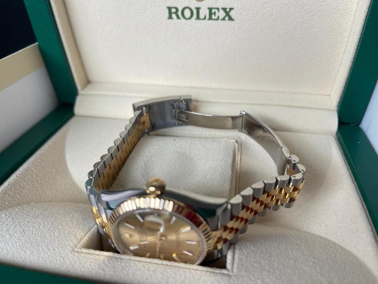 Rolex | Datejust | 126233 | Yellow gold | 36 mm | Gold/Steel | Champagne | Automatic