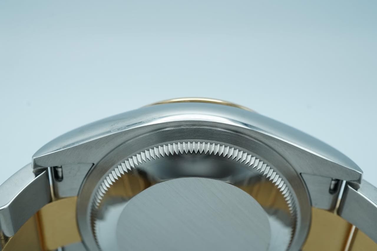 Rolex | Datejust | 126233 | Yellow gold | 36 mm | Yellow gold | Champagne | Automatic