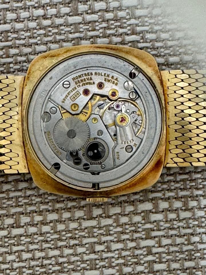 Rolex | Cellini | 3747 | Yellow gold | 30.5 mm | Yellow gold | Silver | Manual winding