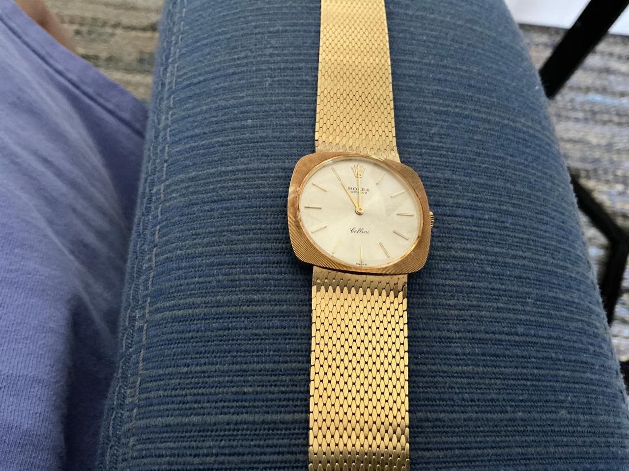 Rolex | Cellini | 3747 | Yellow gold | 30.5 mm | Yellow gold | Silver | Manual winding